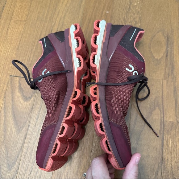 On Clouds Cloudsurfer Women’s Size 8 Shoes Maroon Peach Laceup Running Shoes - Picture 8 of 10